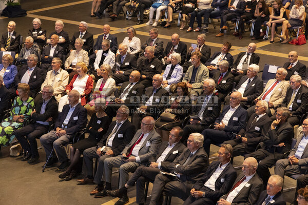 DieFotografen_214.jpg DieFotografen_214.jpg