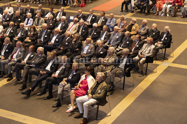 DieFotografen_215.jpg DieFotografen_215.jpg