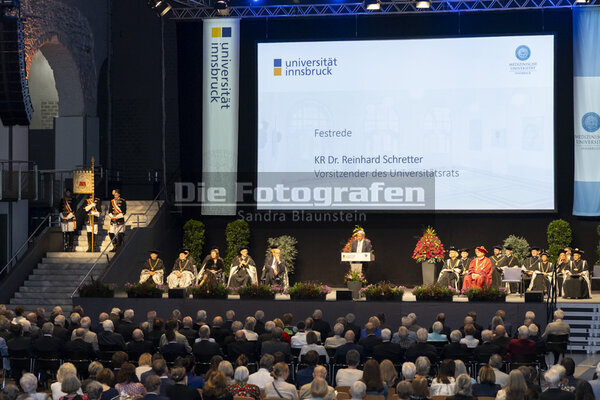 DieFotografen_230.jpg DieFotografen_230.jpg