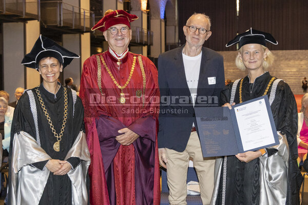 DieFotografen_242.jpg DieFotografen_242.jpg