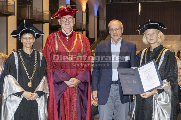 DieFotografen_244.jpg DieFotografen_244.jpg