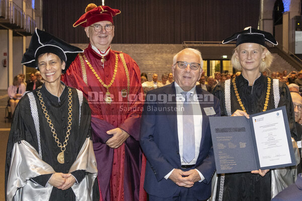 DieFotografen_275.jpg DieFotografen_275.jpg