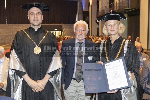 DieFotografen_290.jpg DieFotografen_290.jpg