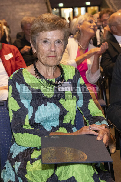 DieFotografen_335.jpg DieFotografen_335.jpg
