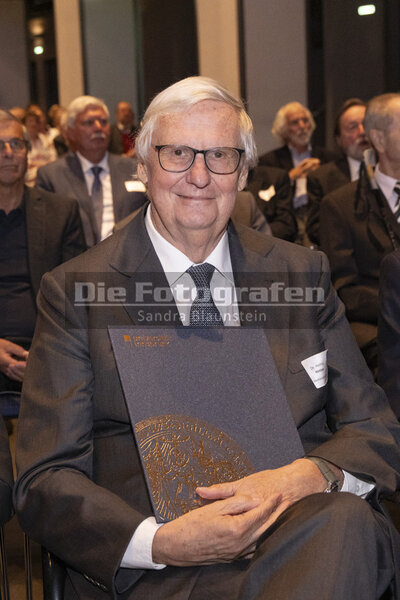 DieFotografen_350.jpg DieFotografen_350.jpg