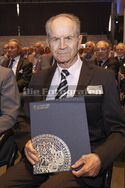 DieFotografen_365.jpg DieFotografen_365.jpg