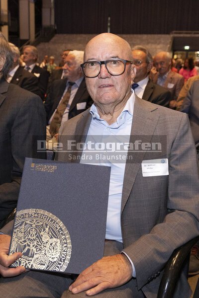 DieFotografen_366.jpg DieFotografen_366.jpg