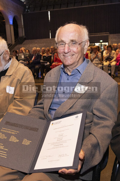 DieFotografen_450.jpg DieFotografen_450.jpg