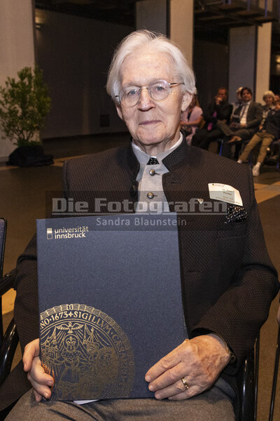 DieFotografen_480.jpg DieFotografen_480.jpg