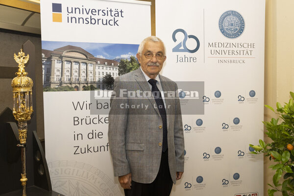 DieFotografen107.jpg DieFotografen107.jpg