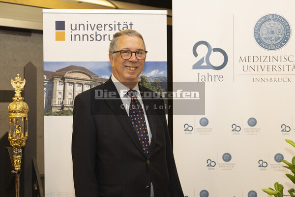 DieFotografen122.jpg DieFotografen122.jpg