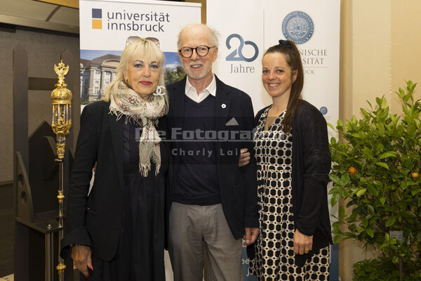 DieFotografen128.jpg DieFotografen128.jpg