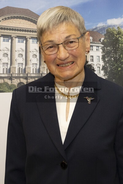 DieFotografen144.jpg DieFotografen144.jpg