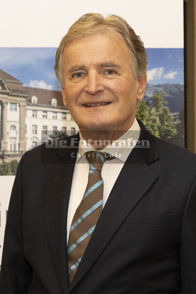 DieFotografen153.jpg DieFotografen153.jpg
