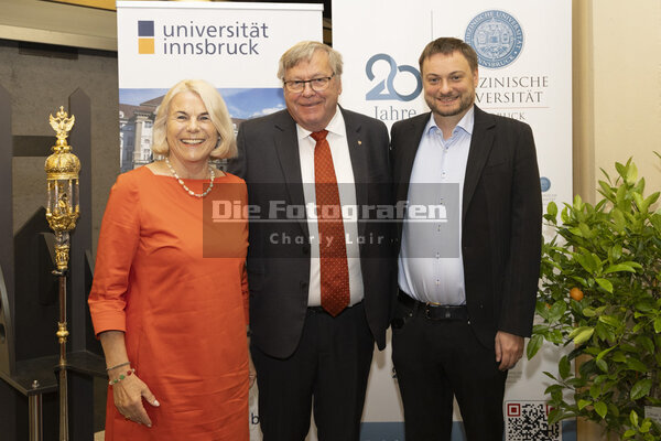DieFotografen155.jpg DieFotografen155.jpg