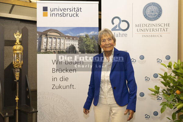 DieFotografen164.jpg DieFotografen164.jpg