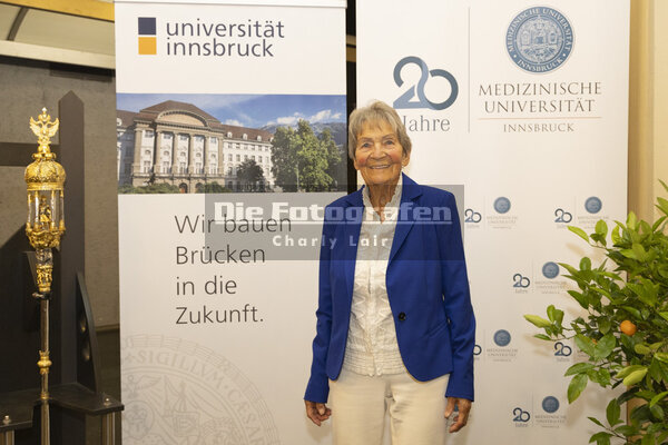 DieFotografen165.jpg DieFotografen165.jpg