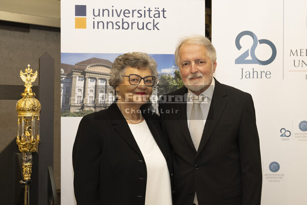 DieFotografen225.jpg DieFotografen225.jpg