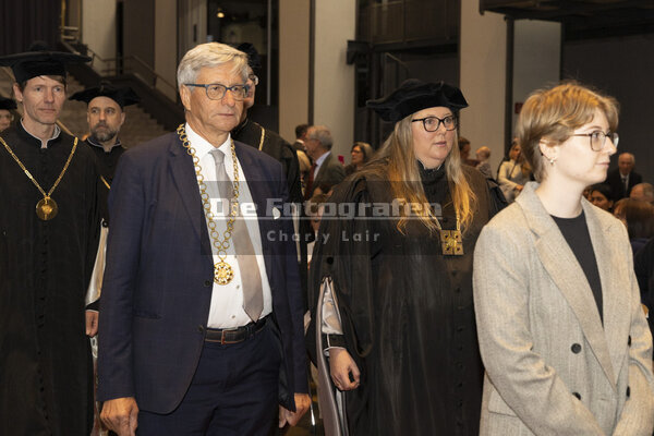DieFotografen244.jpg DieFotografen244.jpg