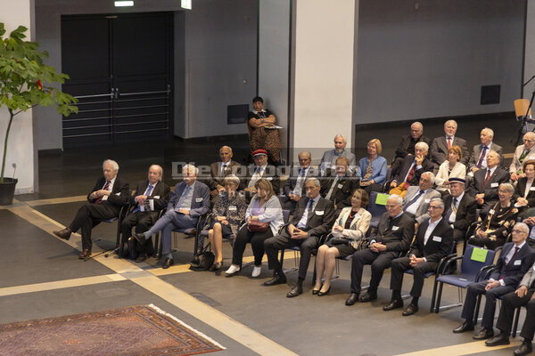 DieFotografen282.jpg DieFotografen282.jpg