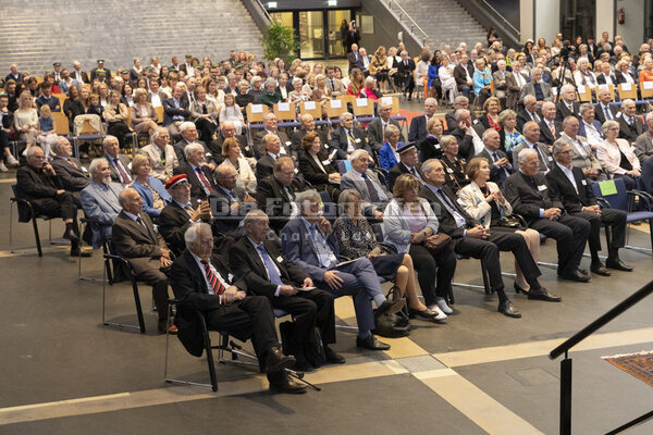 DieFotografen323.jpg DieFotografen323.jpg