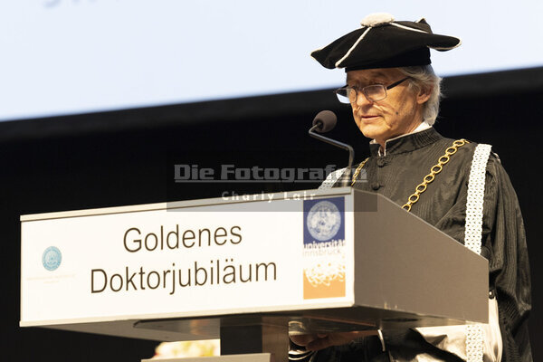 DieFotografen354.jpg DieFotografen354.jpg