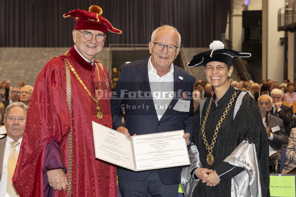 DieFotografen371.jpg DieFotografen371.jpg