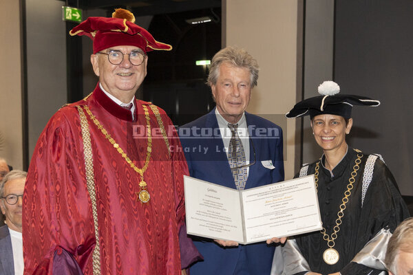 DieFotografen383.jpg DieFotografen383.jpg