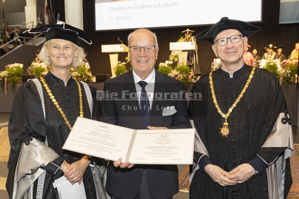 DieFotografen411.jpg DieFotografen411.jpg