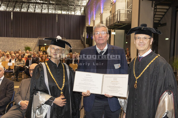 DieFotografen438.jpg DieFotografen438.jpg