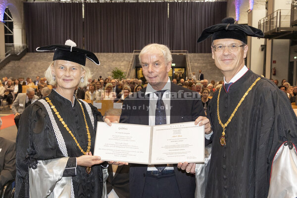 DieFotografen440.jpg DieFotografen440.jpg