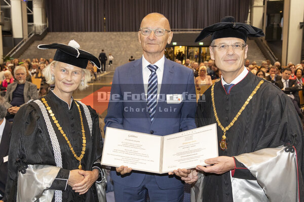 DieFotografen445.jpg DieFotografen445.jpg