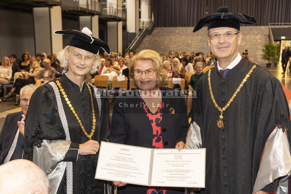 DieFotografen452.jpg DieFotografen452.jpg