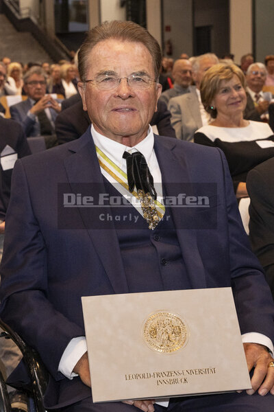 DieFotografen493.jpg DieFotografen493.jpg