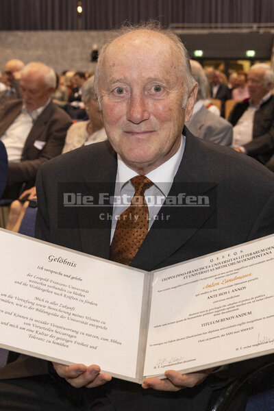DieFotografen520.jpg DieFotografen520.jpg