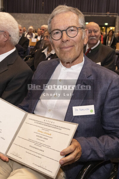 DieFotografen528.jpg DieFotografen528.jpg
