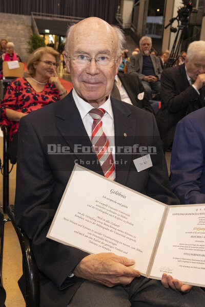 DieFotografen598.jpg DieFotografen598.jpg