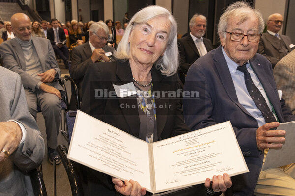 DieFotografen612.jpg DieFotografen612.jpg