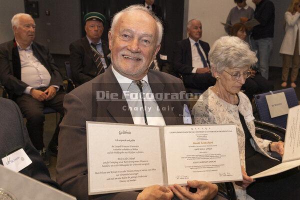 DieFotografen626.jpg DieFotografen626.jpg