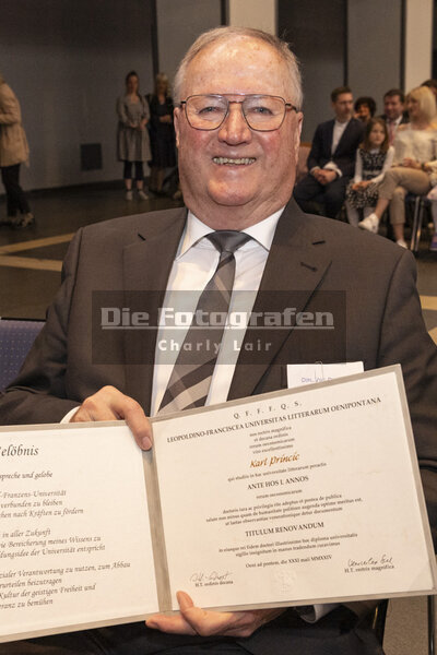 DieFotografen681.jpg DieFotografen681.jpg