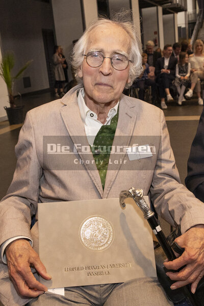 DieFotografen686.jpg DieFotografen686.jpg