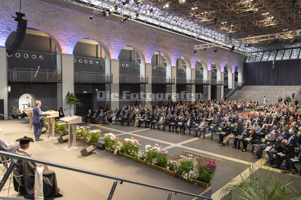 DieFotografen705.jpg DieFotografen705.jpg