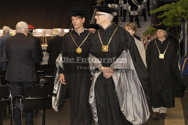 DieFotografen713.jpg DieFotografen713.jpg