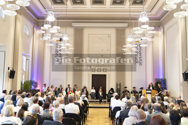DieFotografen1819.jpg DieFotografen1819.jpg