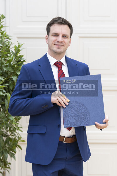 DieFotografen0100.jpg DieFotografen0100.jpg