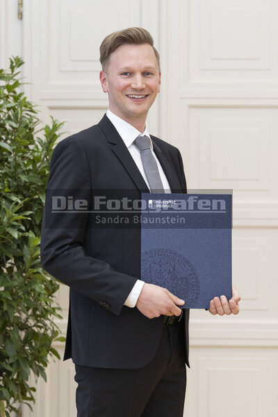 DieFotografen1212.jpg DieFotografen1212.jpg