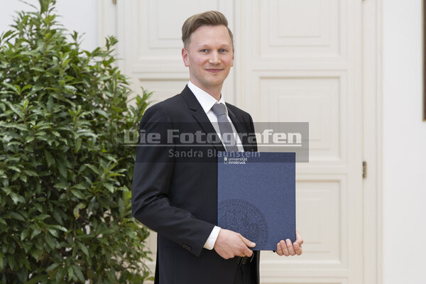 DieFotografen1213.jpg DieFotografen1213.jpg