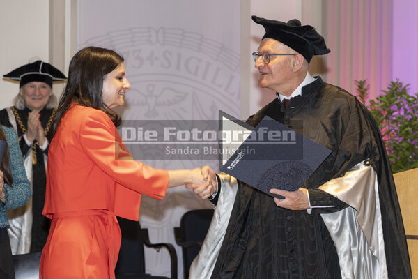 DieFotografen1833.jpg DieFotografen1833.jpg