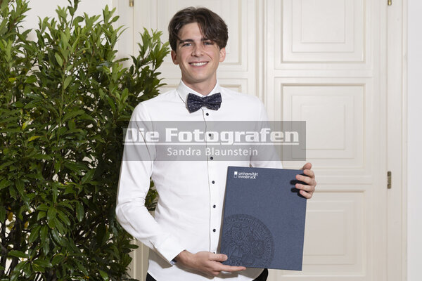 DieFotografen_0408.jpg DieFotografen_0408.jpg