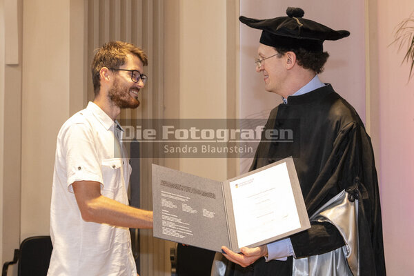 DieFotografen_1100.jpg DieFotografen_1100.jpg